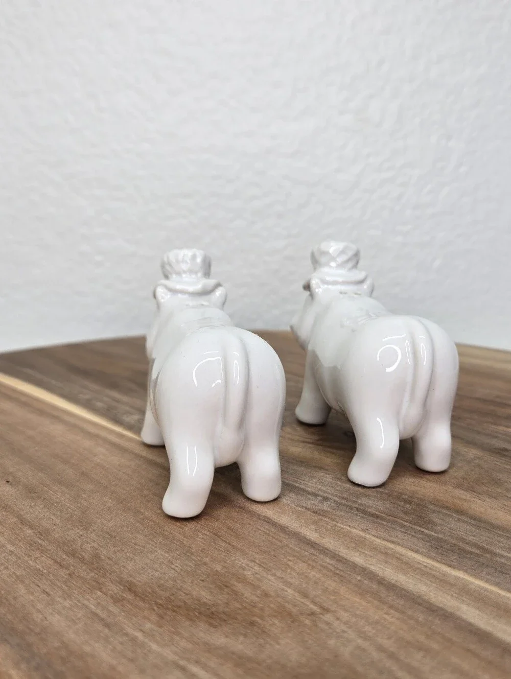White Ceramic Hippo Salt & Pepper Shakers Set Gold Ear Trim Hat Couple Minimal